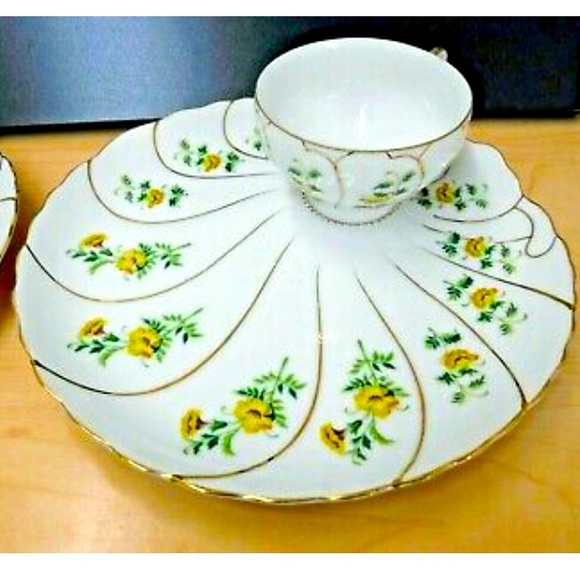 Giftcraft Shell Shape Snack Plates & tea cups - Picture 3 of 5